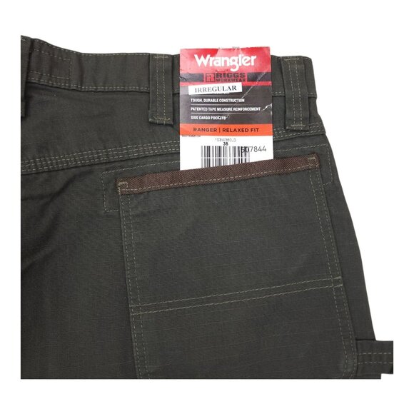 Wrangler Riggs Workwear Relaxed Fit Cargo Shorts Mens Size 38 Durable Irregular - Picture 5 of 10